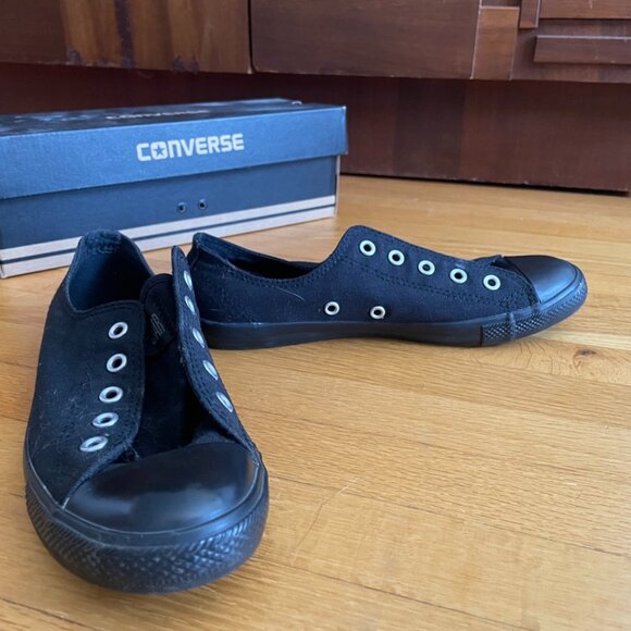 Black low top Converse Chuck Taylor All Star - Picture 1 of 5